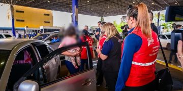 Cientos de menores cruzan a diario la frontera sin documentación, según Receita Federal