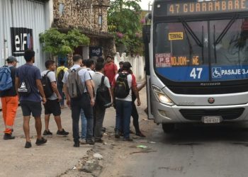 Ejecutivo promulga reglamentación de reforma del transporte público