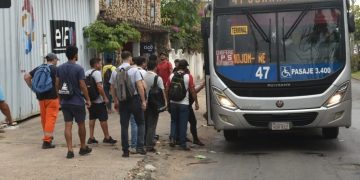 Ejecutivo promulga reglamentación de reforma del transporte público
