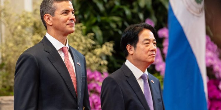 Paraguay y Taiwán construirán «uno de los mayores» centros de IA del mundo