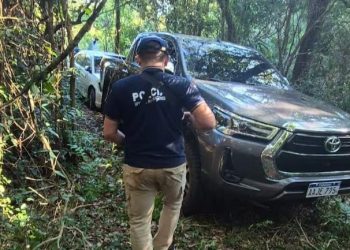 Operativo policial en Itapúa terminó en persecución, balacera y vehículos incautados