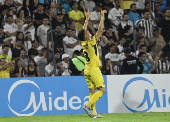 Recoleta logra otro empate sobre la hora ante el Santos de Neymar