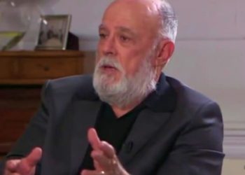 General en el exilio pidió a militares cubanos no obedecer órdenes de Castro contra la población