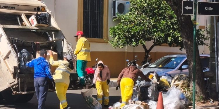 Culmina con éxito el operativo de limpieza tras los masivos festejos patrios en Asunción