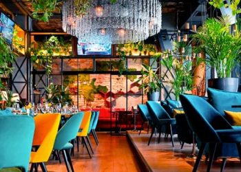Habilitan sistema de propinas digitales en bares y restaurantes del país