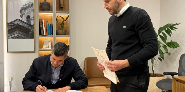 Ejecutivo promulga ley que elimina impuesto del 6 % a aerolíneas
