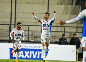 Nacional remonta con uno menos en cancha y vence a Trinidense
