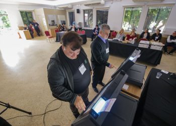Finalizó verificación técnica de máquinas de votación para el PLRA