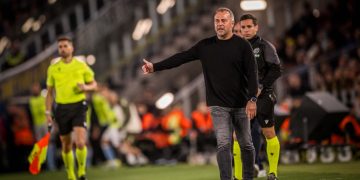 El Barcelona llega a un acuerdo para renovar el contrato del entrenador Flick hasta 2028