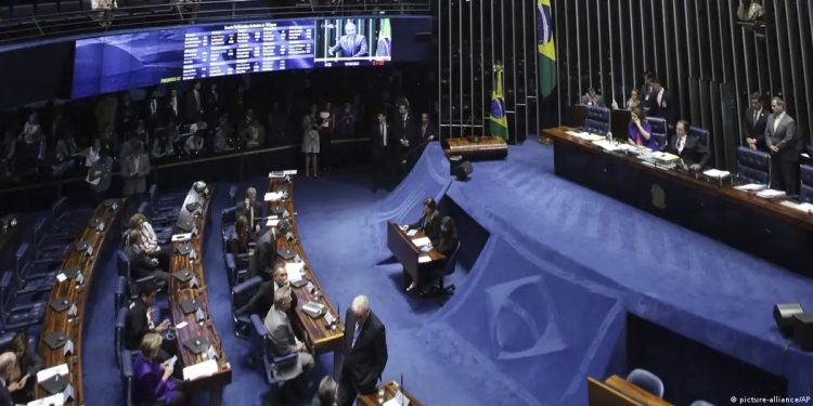 Lula sufre histórica derrota en el Senado antes de las elecciones