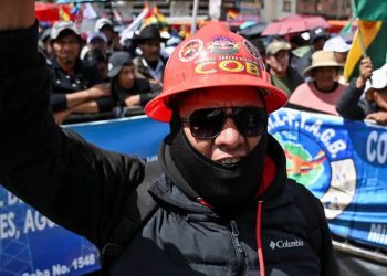 Bolivia: principal sindicato se declara en paro indefinido