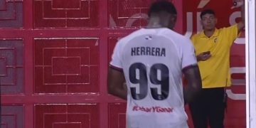Dejó a su equipo y acusó a su propio compañero por amañar partido