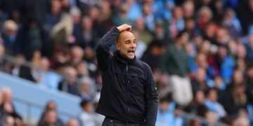 El técnico del Manchester City, Guardiola, critica las inconsistencias del sistema VAR