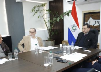 Conasam continúa debate sobre reajuste del salario mínimo