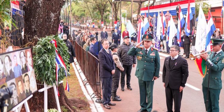 Ciudad del Este conmemora la Independencia con multitudinario desfile y mensajes de integración