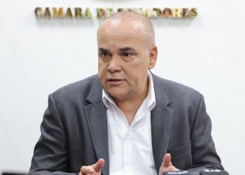 Bachi Núñez defiende el sistema electoral y abre las puertas a una revisión de bonificaciones en el Congreso