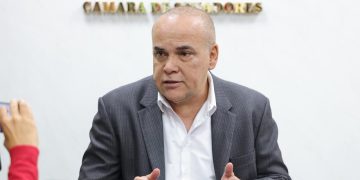 Bachi Núñez defiende el sistema electoral y abre las puertas a una revisión de bonificaciones en el Congreso
