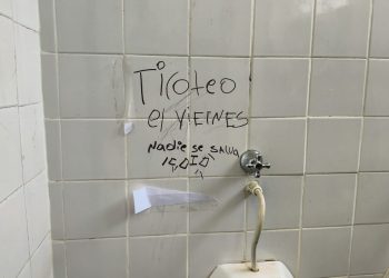 Activan protocolo de seguridad en una escuela de Luque tras hallazgo de amenaza de tiroteo