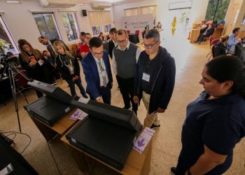 Culmina la revisión técnica de las máquinas de votación por parte de la ANR