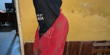 Mujer detenida tras atacar caseta policial en Concepción