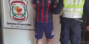 Futbolista quedó detenido luego de atacar a un árbitro en la cancha