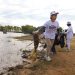 Comunidad taiwanesa recolecta residuos en la Costanera y reclama su inclusión en la OMS