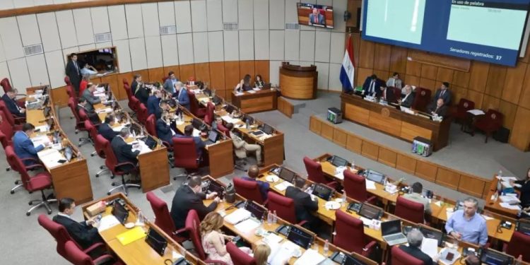 Reforma de la Caja Parlamentaria: Jubilación a los 60 años y sin aporte estatal