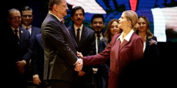 Laura Fernández asume la presidencia de Costa Rica