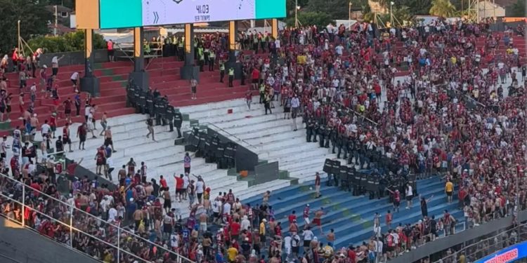 Cerro Porteño apela fallo del superclásico y exige reanudar el partido