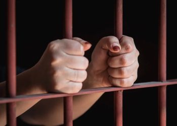 Condenan a 25 años de cárcel a mujer que asesinó a su esposo y simuló asalto