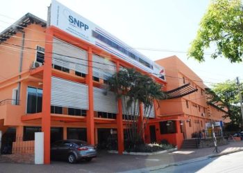 Elevan a juicio oral causa contra exdirectivos del SNPP y un juez de paz por millonario perjuicio