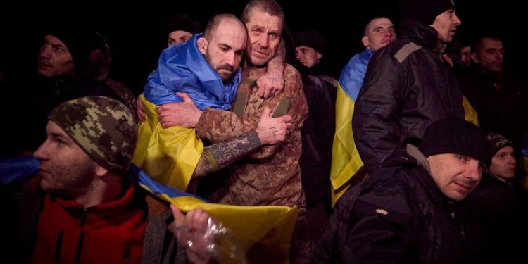 Rusia y Ucrania realizaron nuevo intercambio de más de 400 prisioneros