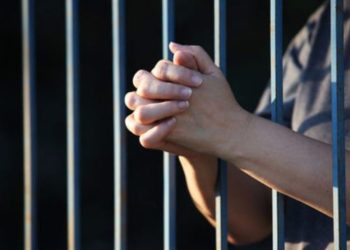 Indemnizarán con más de Gs. 800 millones a profesora encarcelada erróneamente