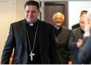 El Papa nombra obispo en Washington a un salvadoreño que fue indocumentado