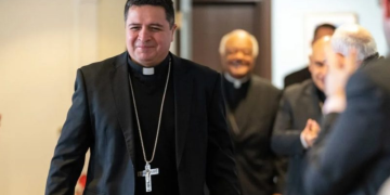 El Papa nombra obispo en Washington a un salvadoreño que fue indocumentado