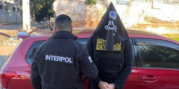 Capturan en barrio San Pablo a hombre con orden de detención internacional