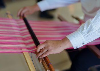 Maestras artesanas compitieron en Piribebuy para salvaguardar el Poncho Para’i de 60 Listas