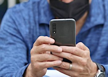 Pactó una cita por app, al llegar fue emboscado y obligado a transferir Gs. 60 millones