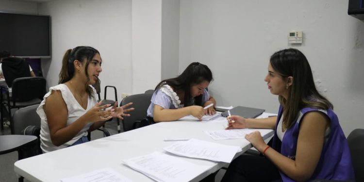 Ministerio de Trabajo y sector naviero ofrecen más de 80 vacancias laborales