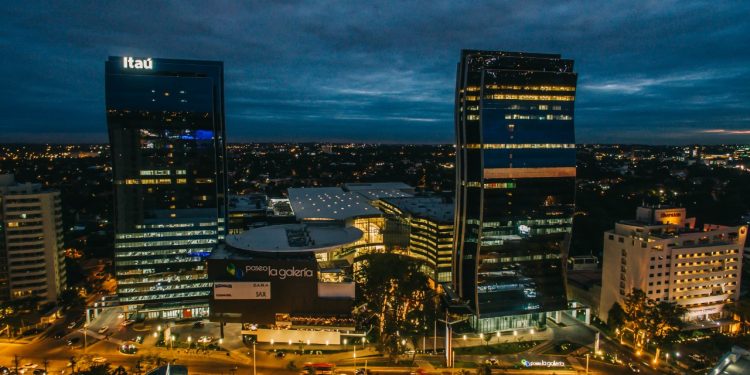 Economía paraguaya crece 5,8% y encabeza el desempeño de la región, dice BCP