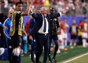 Alfaro sobre el arbitraje: «todo el decálogo completo del reglamento se lo aplicaron a Paraguay»