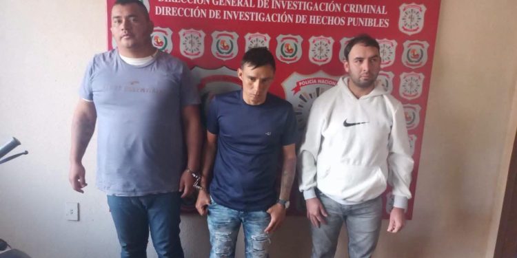 Operativo en Itakyry dejó dos detenidos por robo agravado y armas incautadas