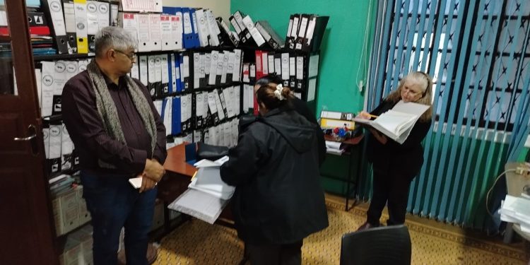 Abren investigación por presunta emisión irregular de títulos en instituto privado