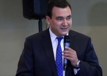 Califican de «populista» criterio aplicado por el Ejecutivo para reajustar el salario mínimo