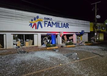 Ataque tipo comando con explosivos a bancos y casa de cambios en Santa Rita