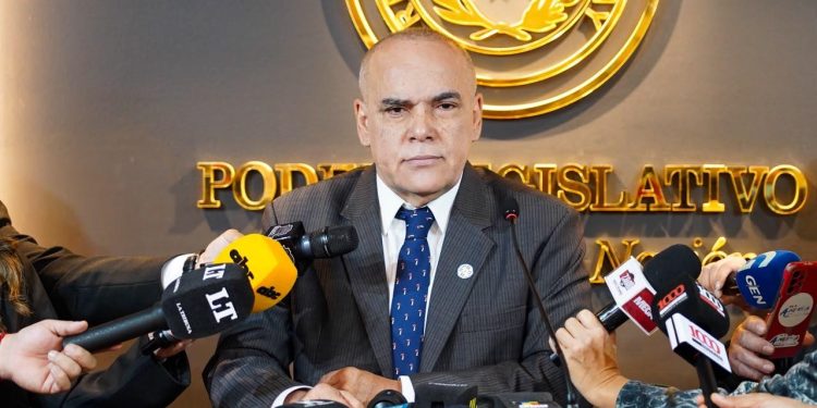 «Bachi» Núñez responde a versiones sobre supuesto lobby para que actual contralor siga en el cargo