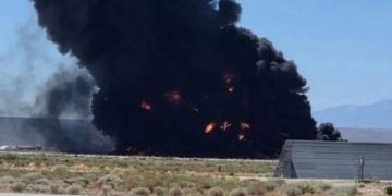 Bombardero de EE.UU se estrelló poco después de despegar y dejó 8 muertos