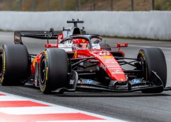 Charles Leclerc renueva con Ferrari