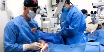 Pacientes son beneficiados con cirugías de cataratas en Concepción