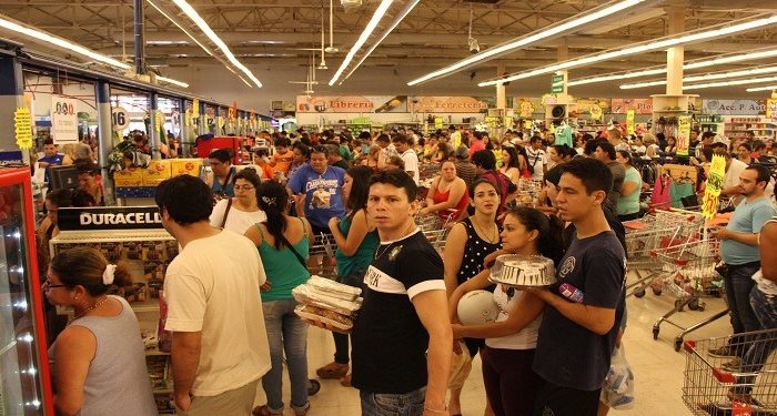 Prevén mayor consumo y fuertes ventas impulsadas por el Mundial y la “fiebre albirroja”